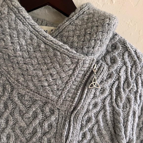 Aran Mor Merino Wool Hooded Claddagh Heart Design Side Zip Coatigan‎‎ - Picture 4 of 11